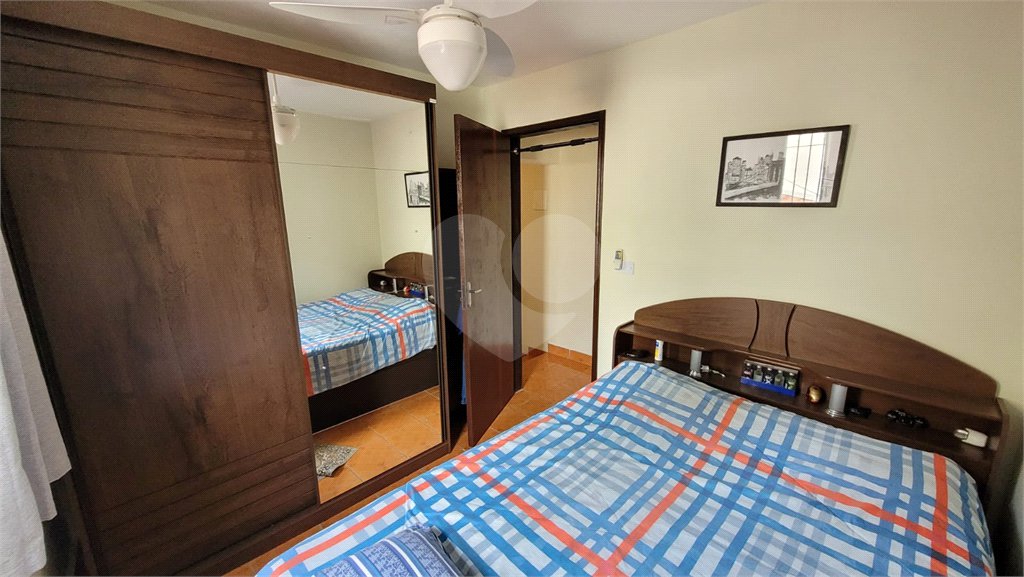 Casa à venda com 4 quartos, sendo 1 suíte, em Parque Maria Domitila, São Paulo, SP