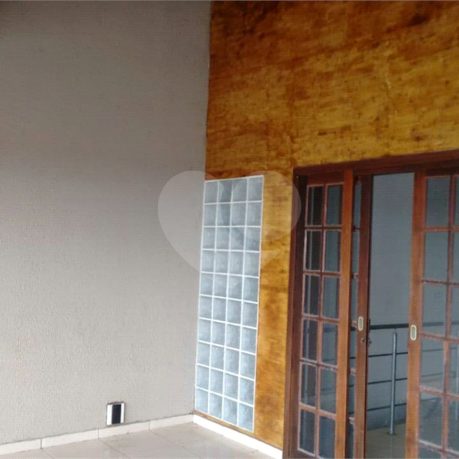Sobrado à venda com 3 quartos, sendo 1 suíte, em Jardim Suzano, Suzano, SP