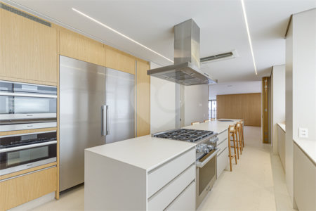 Apartamento à venda com 4 suítes em Moema, São Paulo, SP