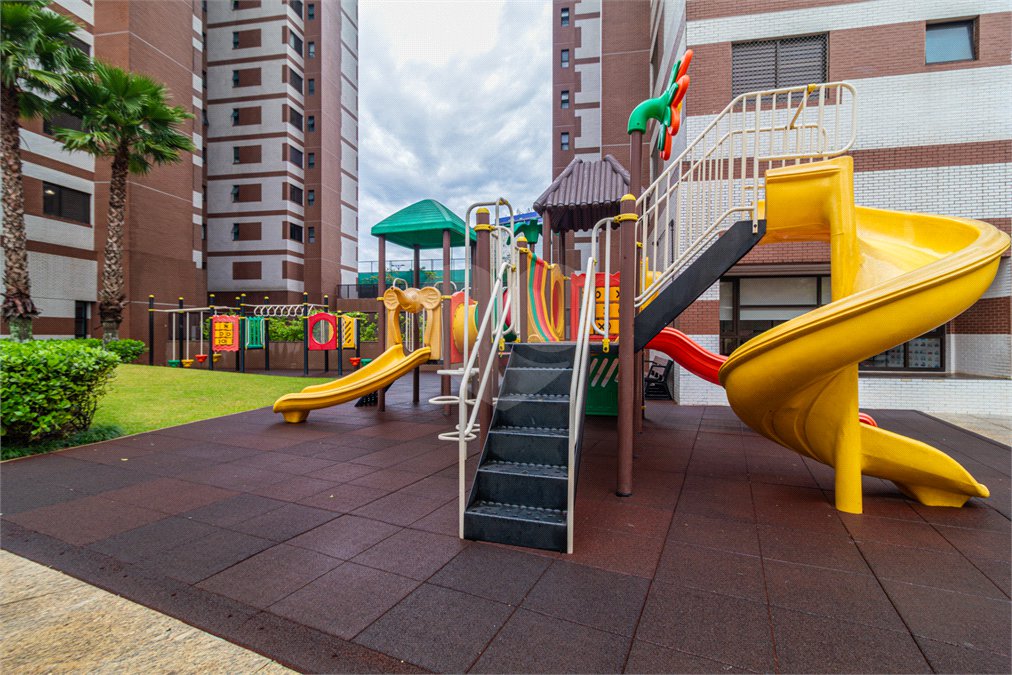 Apartamento à venda com 3 suítes em Chácara Santo Antônio, São Paulo, SP