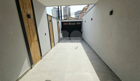 Sobrado à venda com 3 quartos, sendo 2 suítes,  em Vila Dom Pedro II, São Paulo, SP