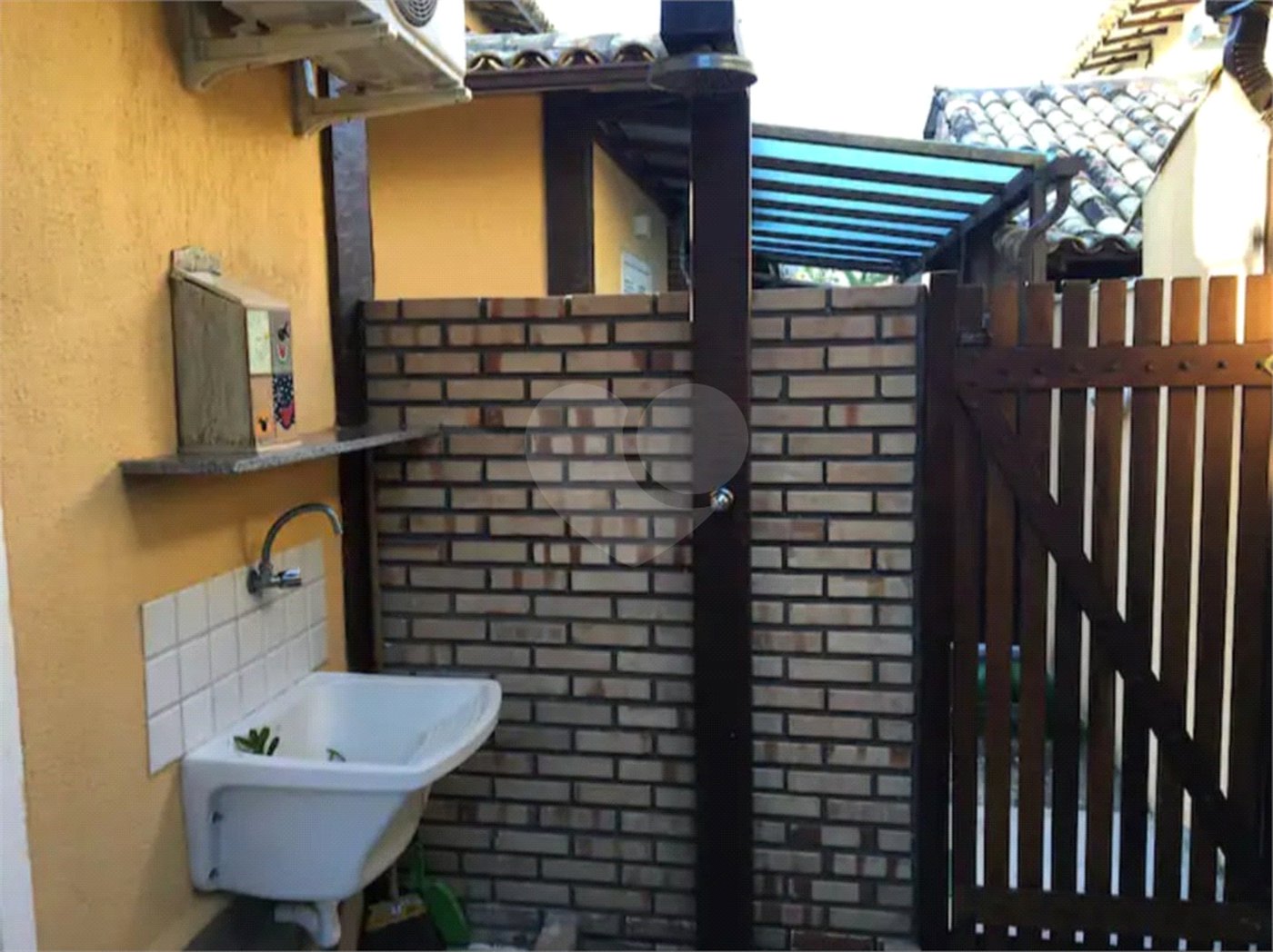 Casa em condomínio à venda com 2 quartos em Geribá, Armação dos Búzios, RJ