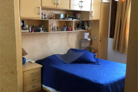 Casa à venda com 4 quartos, sendo 2 suítes,  no condomínio Altos da Serra 1, São José dos Campos - SP