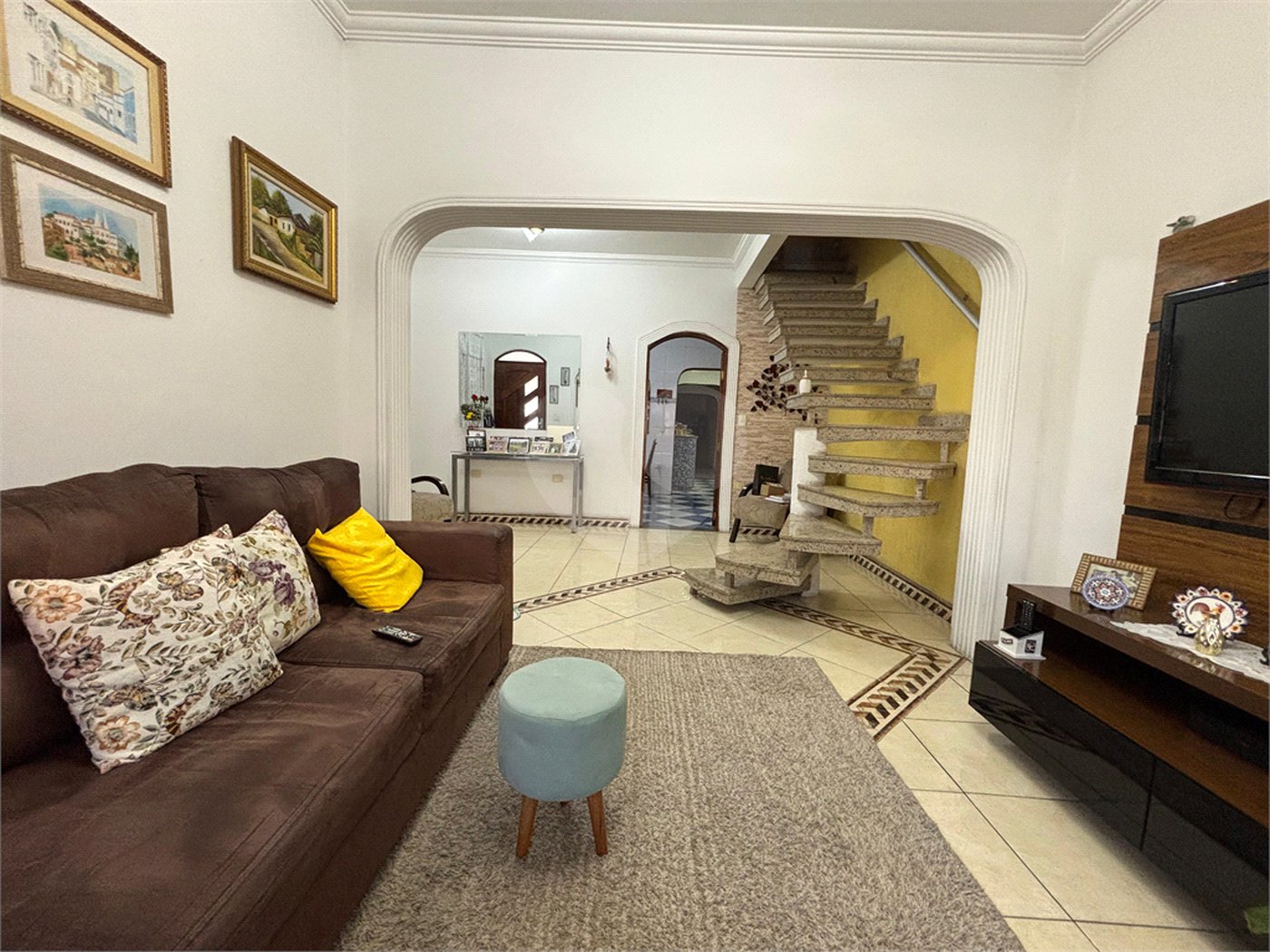 Casa à venda com 3 quartos, sendo 1 suíte, em Vila Galvão, Guarulhos, SP