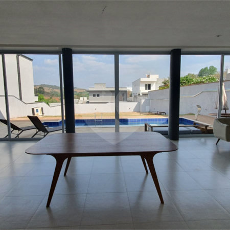 Casa à venda com 3 quartos, sendo 1 suíte, no condomínio Figueira Garden, Atibaia - SP