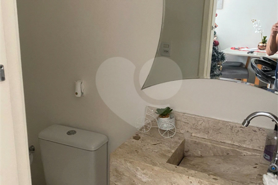 Casa à venda com 2 suítes no condomínio Real Iraci, São Paulo - SP