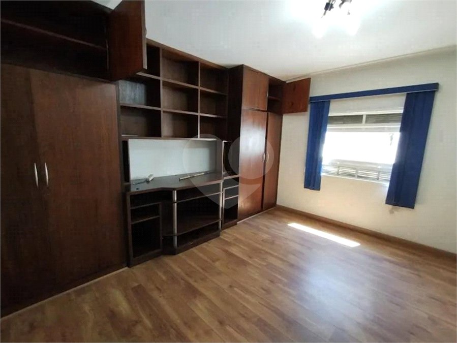 Casa à venda com 3 quartos, sendo 1 suíte,  em Vila Mariana, São Paulo, SP