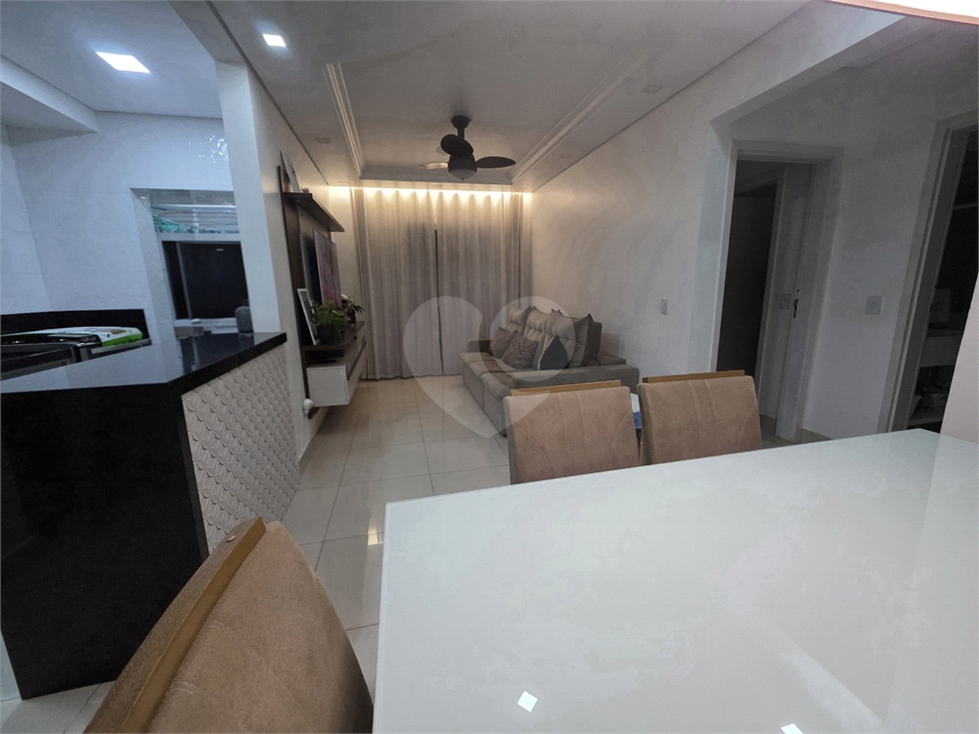 Apartamento à venda com 2 quartos, sendo 1 suíte, em Jardim Eldorado, Vinhedo, SP