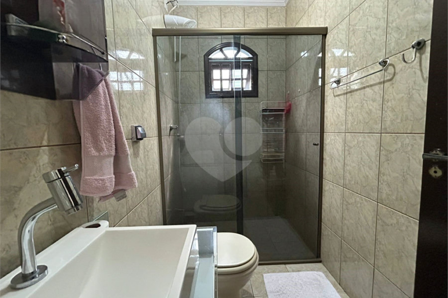 Sobrado à venda com 3 quartos, sendo 1 suíte, em Tremembé, São Paulo, SP