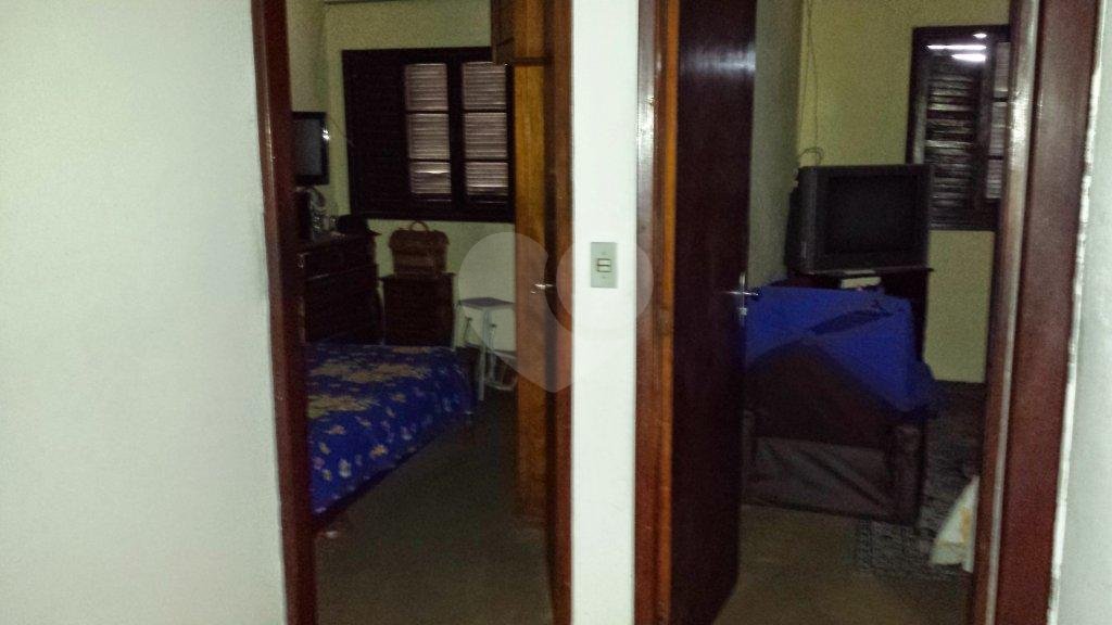 Casa à venda com 3 quartos, sendo 1 suíte, em Itaquera, São Paulo, SP