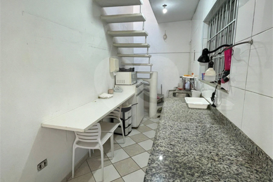 Casa Térrea à venda com 2 quartos em Parque Vitória, São Paulo, SP