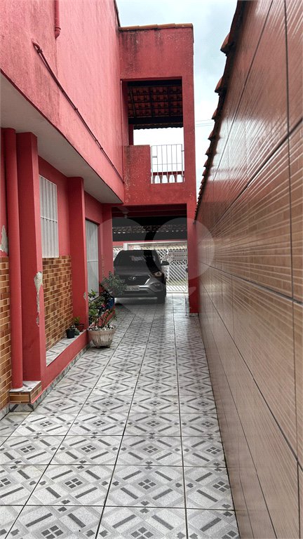 Sobrado à venda com 3 quartos, sendo 2 suítes,  em Vila Lúcia, Poá, SP