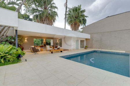Casa Térrea à venda ou para alugar com 4 suítes em Alto da Boa Vista, São Paulo, SP