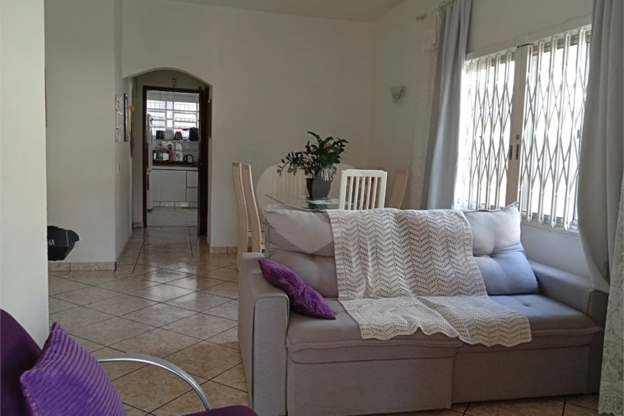 Casa Térrea à venda com 4 quartos, sendo 1 suíte, em Jardim Regina, São Paulo, SP