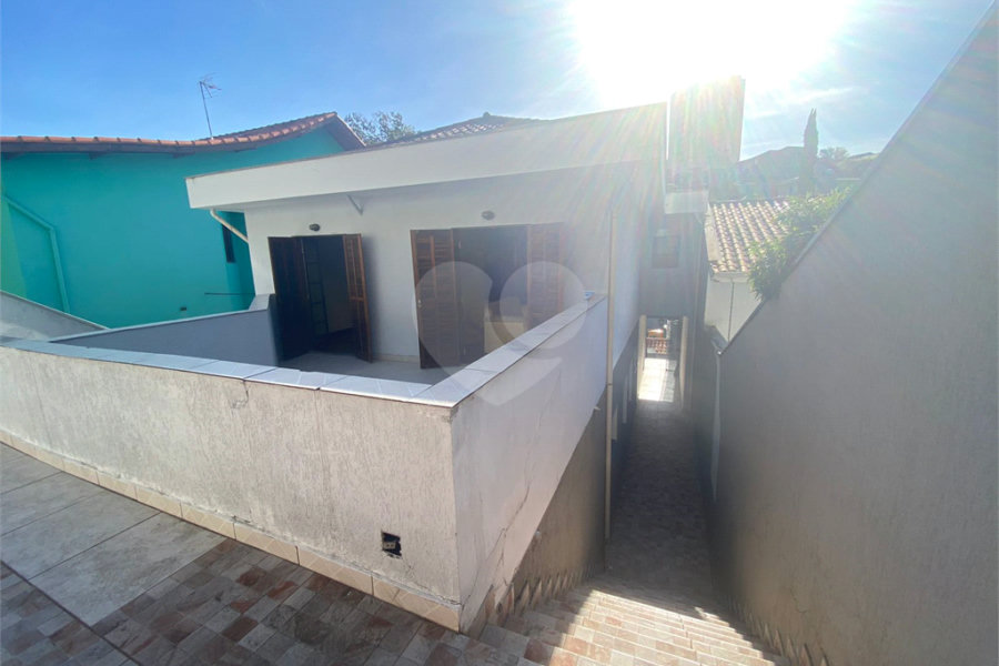 Sobrado à venda com 3 quartos, sendo 1 suíte, em Tremembé, São Paulo, SP