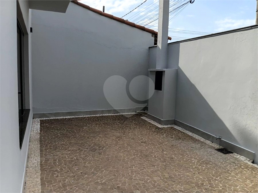 Sobrado para alugar com 2 quartos, sendo 1 suíte, no Centro, São Roque, SP
