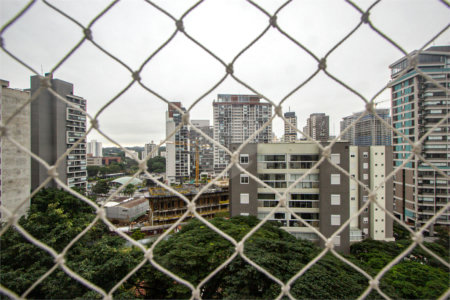 Apartamento à venda com 2 quartos, sendo 1 suíte,  em Jardim das Acácias, São Paulo, SP