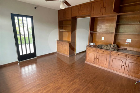 Sobrado à venda com 3 quartos, sendo 2 suítes,  em Vila Oliveira, Mogi das Cruzes, SP