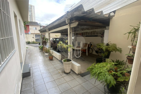 Casa Térrea à venda com 3 quartos, sendo 2 suítes, em Campo Belo, São Paulo, SP