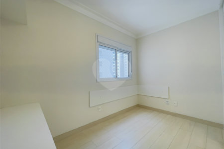 Apartamento à venda com 3 quartos, sendo 4 suítes,  no Centro, São Bernardo do Campo, SP