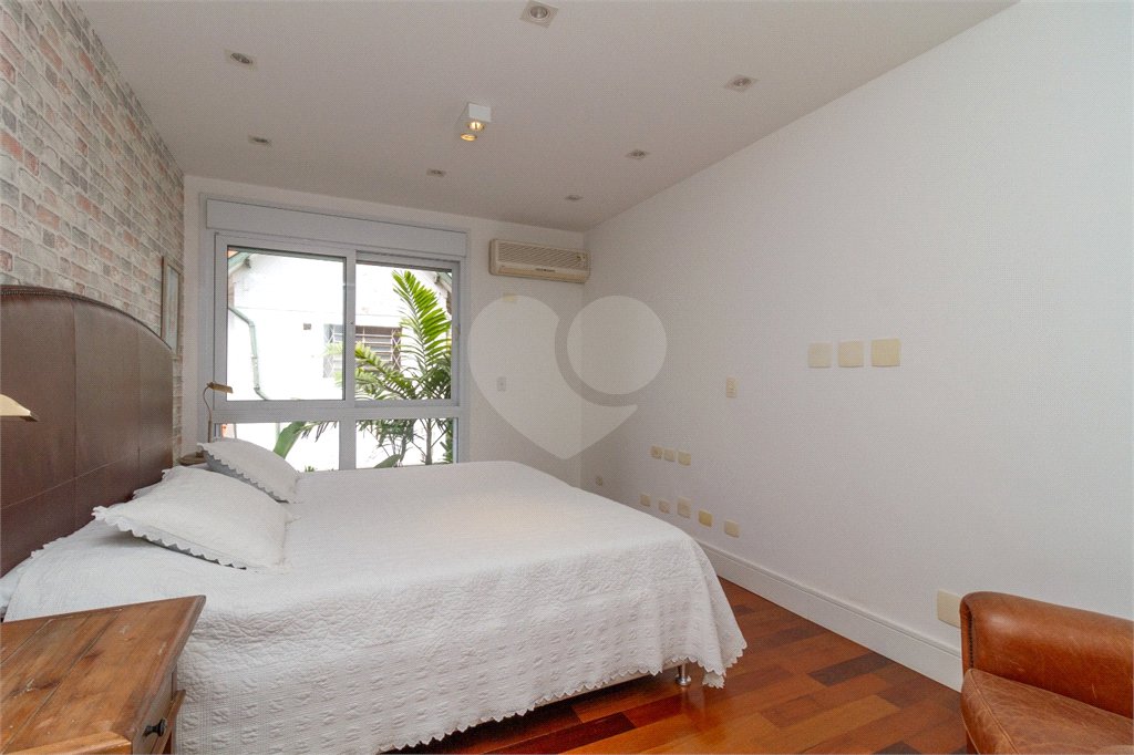 Casa à venda ou para alugar com 4 suítes em Jardim América, São Paulo, SP