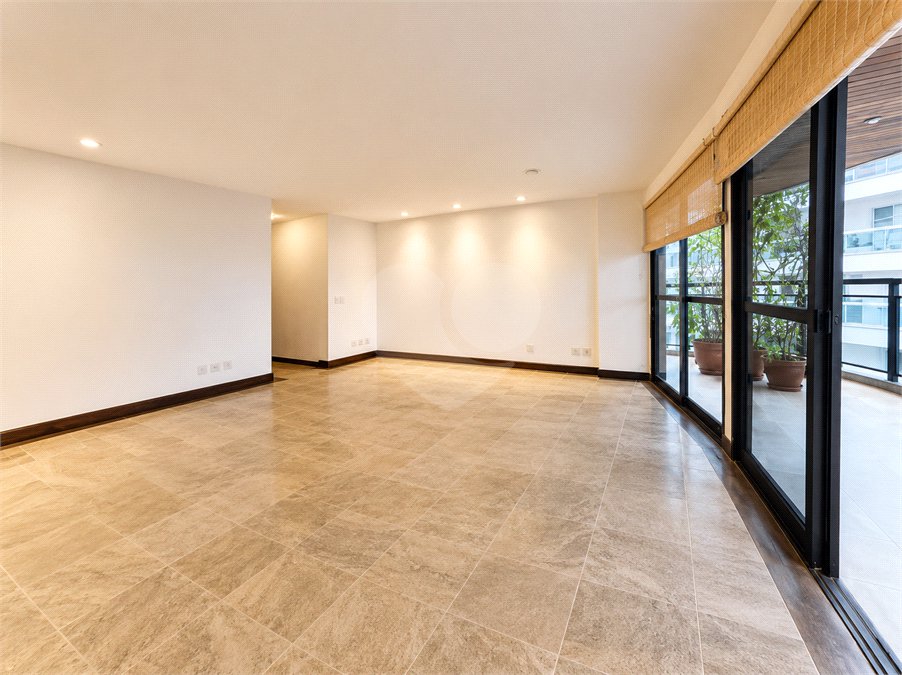 Apartamento à venda com 2 suítes em Lagoa, Rio de Janeiro, RJ