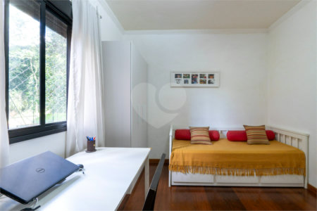 Apartamento à venda com 3 suítes em Vila Suzana, São Paulo, SP
