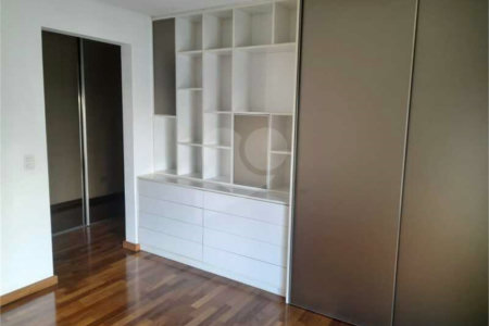 Apartamento à venda com 3 suítes em Campestre, Santo André, SP