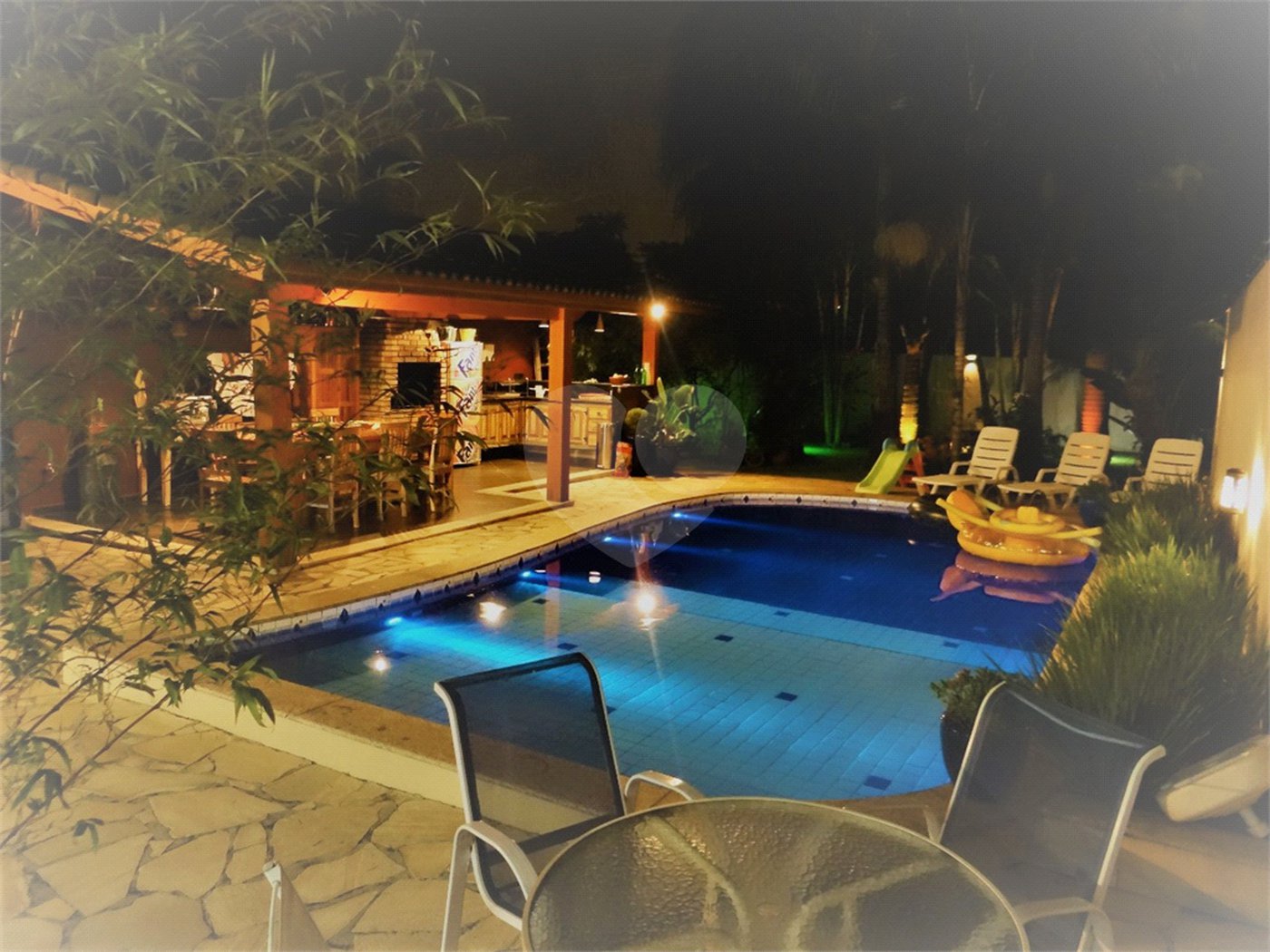 Casa à venda com 4 suítes em Jardim Floresta, São Paulo, SP
