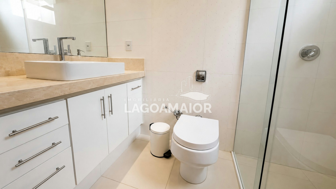 Casa à venda com 3 quartos, sendo 1 suíte, no condomínio Portal Das Àguas, Três Lagoas - MS