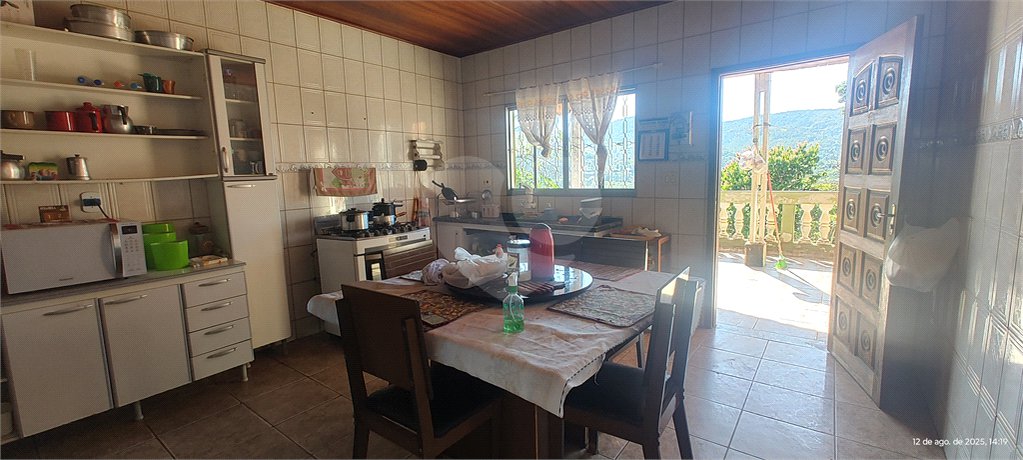 Chácara à venda com 3 quartos, sendo 1 suíte, no Centro, Nazaré Paulista, SP