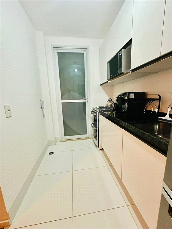 Apartamento à venda com 3 quartos, sendo 1 suíte,  em Vila Andrade, São Paulo, SP