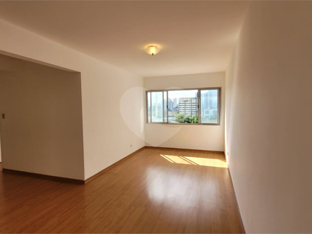 Apartamento à venda com 2 quartos em Santo Amaro, São Paulo, SP