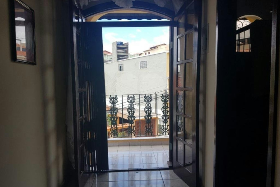 Sobrado à venda com 3 quartos, sendo 1 suíte,  em Parada Inglesa, São Paulo, SP