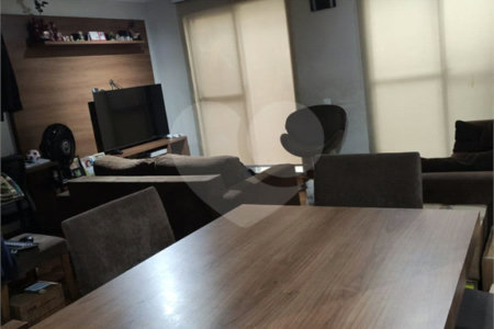 Casa à venda com 3 quartos, sendo 1 suíte,  no condomínio Liberty Village, São Paulo - SP