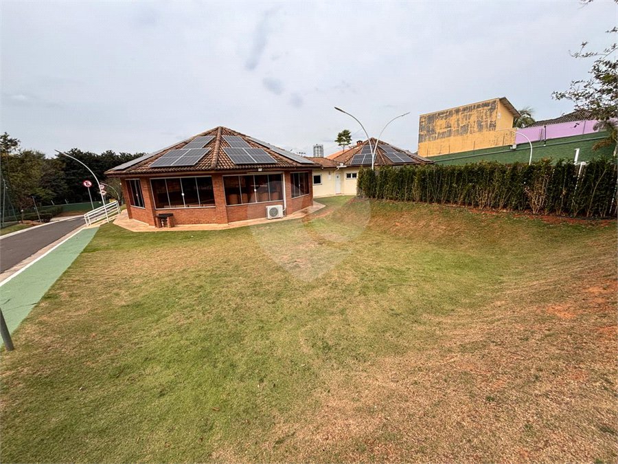 Casa à venda com 3 suítes no condomínio Residencial Maria Dulce, Indaiatuba - SP