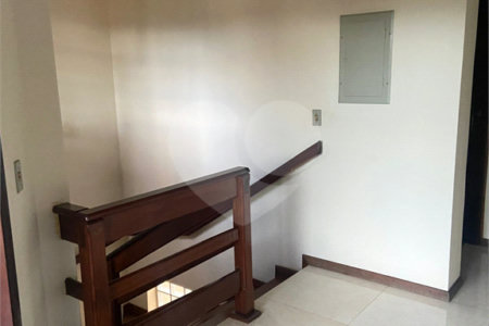 Sobrado à venda com 3 quartos, sendo 1 suíte,  em Vila Suissa, Mogi das Cruzes, SP