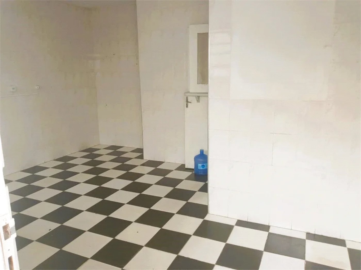 Casa à venda ou para alugar com 7 quartos, sendo 2 suítes, em Jardim Peri Peri, São Paulo, SP