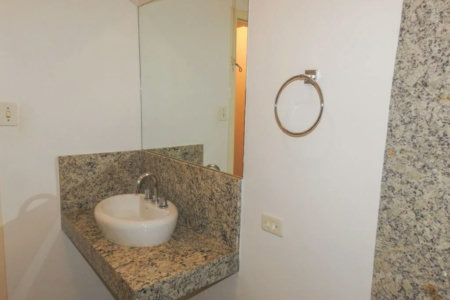 Casa Térrea à venda com 4 quartos, sendo 2 suítes,  em Jardim das Bandeiras, São Paulo, SP