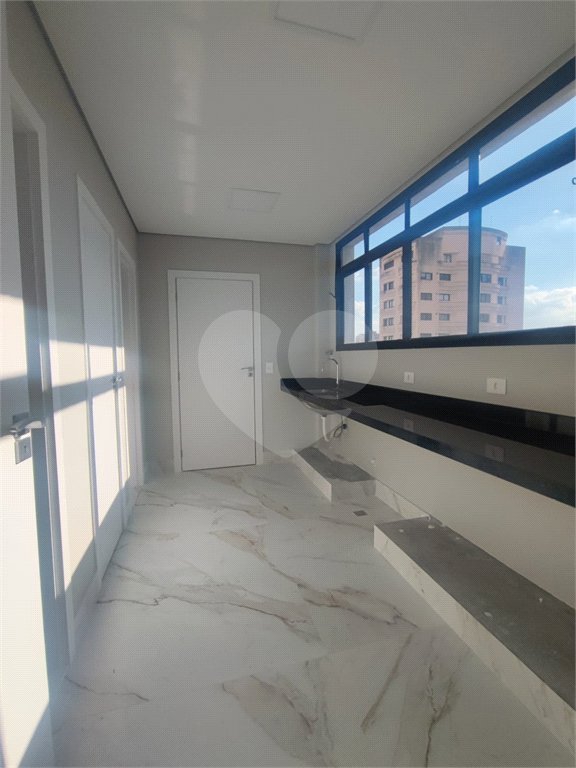 Cobertura à venda com 3 suítes em Vila Nova Conceição, São Paulo, SP