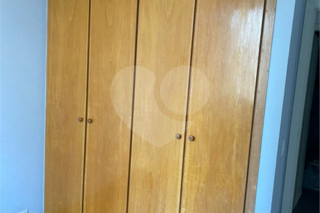 Apartamento à venda com 2 quartos em Cerqueira César, São Paulo, SP