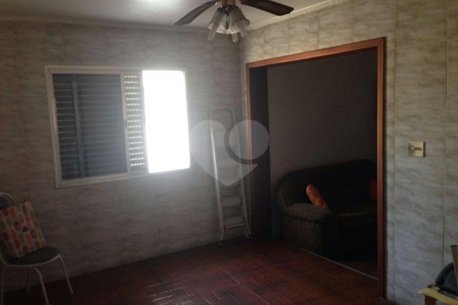 Sobrado à venda com 4 quartos, sendo 1 suíte,  em Jardim Aricanduva, São Paulo, SP
