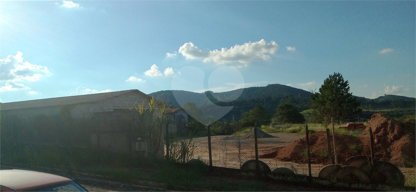 Terreno à venda com 1 quarto no Centro, Nazaré Paulista, SP