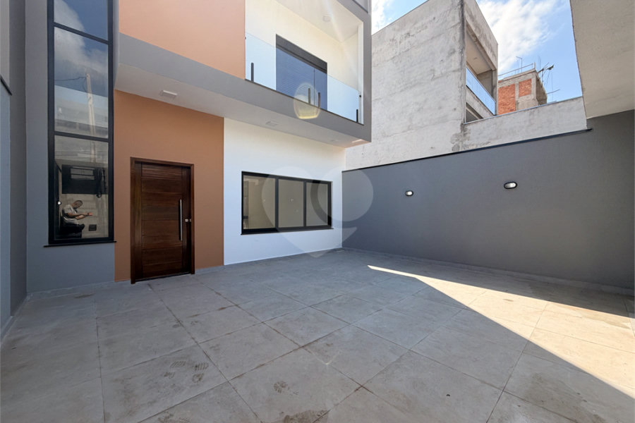 Sobrado à venda com 3 quartos, sendo 1 suíte, em Laranjeiras, Caieiras, SP