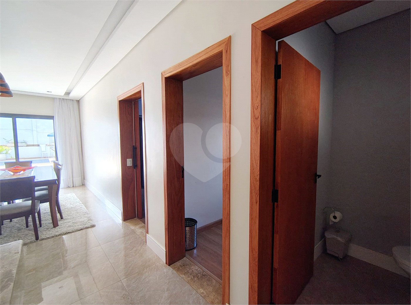 Casa à venda com 5 quartos, sendo 2 suítes, no condomínio Terras de Jundiaí, Jundiaí - SP