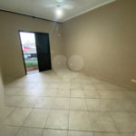 Casa à venda com 3 quartos, sendo 1 suíte, em Vila Valença, São Vicente, SP
