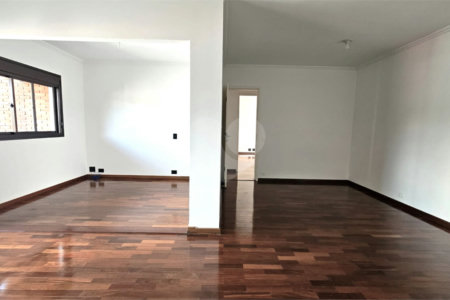 Apartamento para alugar com 3 quartos, sendo 1 suíte, em Alto da Boa Vista, São Paulo, SP
