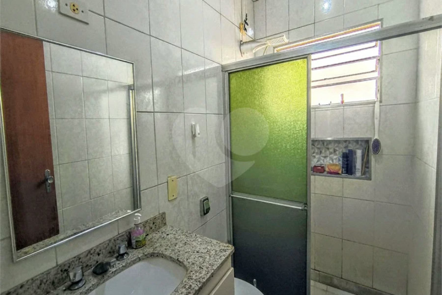 Casa Térrea à venda com 5 quartos, sendo 1 suíte,  em Chora Menino, São Paulo, SP