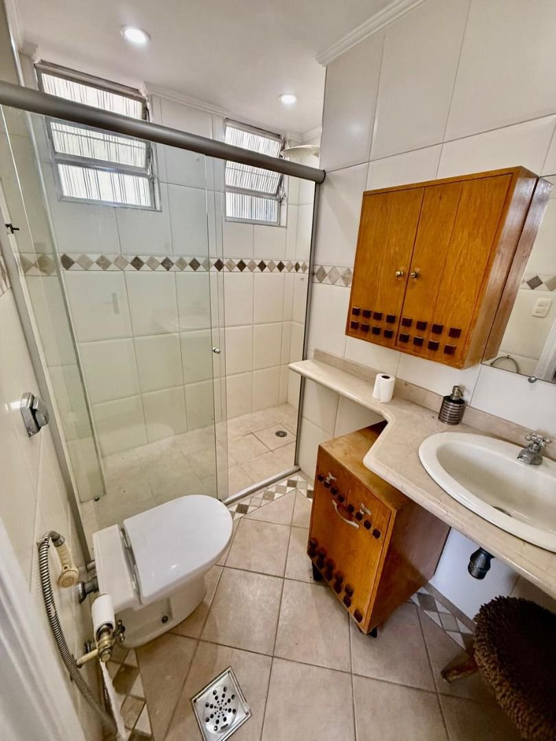 Sobrado com 3 dormitórios, 200 m² - venda por R$ 2.350.000,00 ou aluguel por R$ 12.500,00/mês - Embaré - Santos/SP