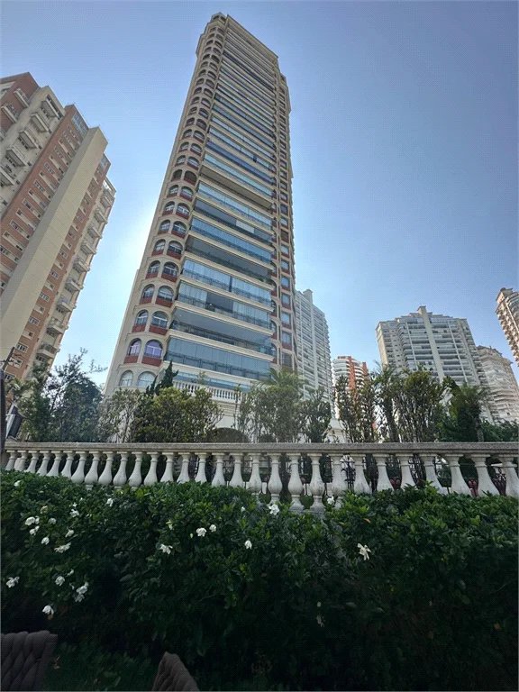 Apartamento para alugar com 4 suítes em Jardim Fonte do Morumbi, São Paulo, SP
